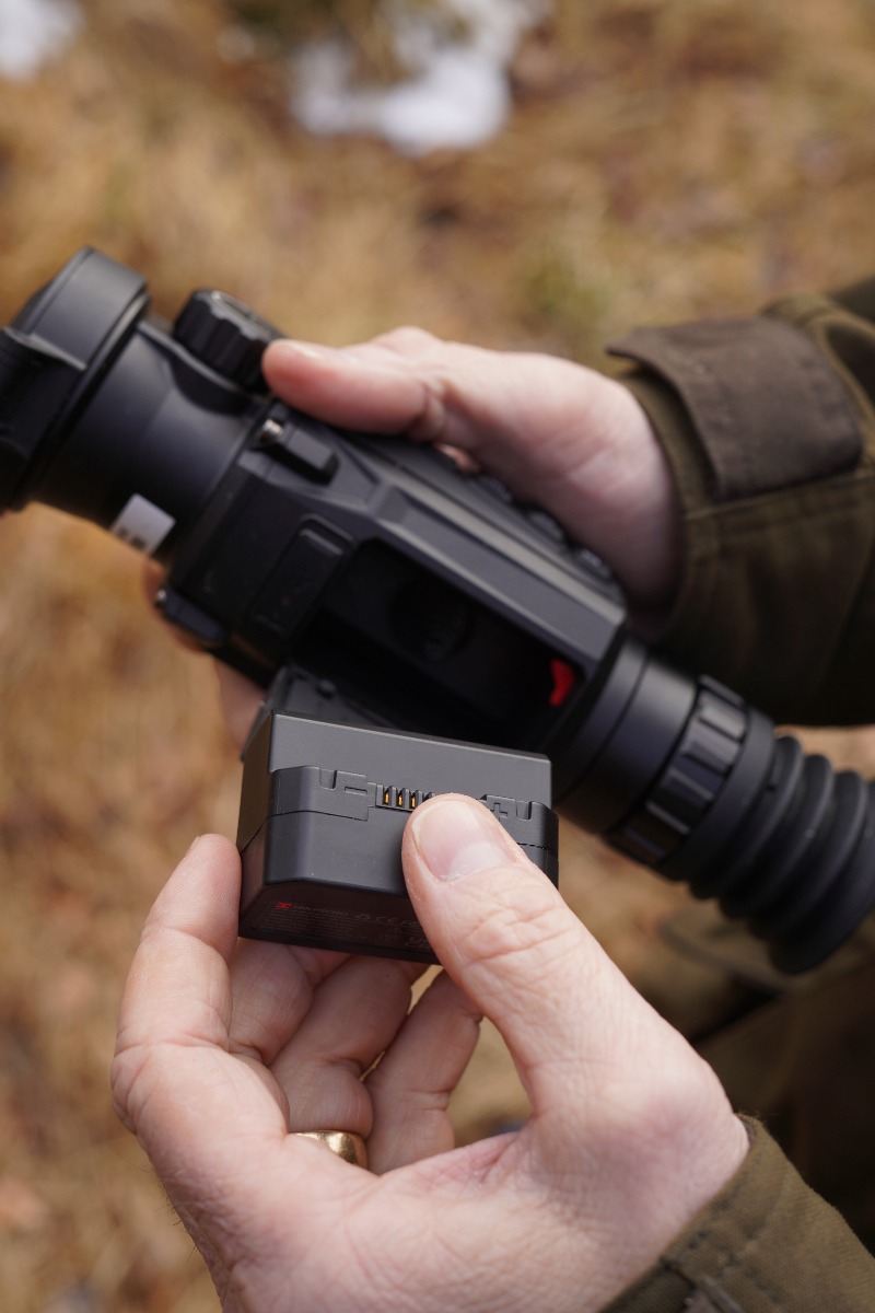 HIKMICRO Thunder 2.0 HM-TQ50 2.6x 50mm 20mK 640x512px 12µm Smart Thermal Weapon Scope with Rail