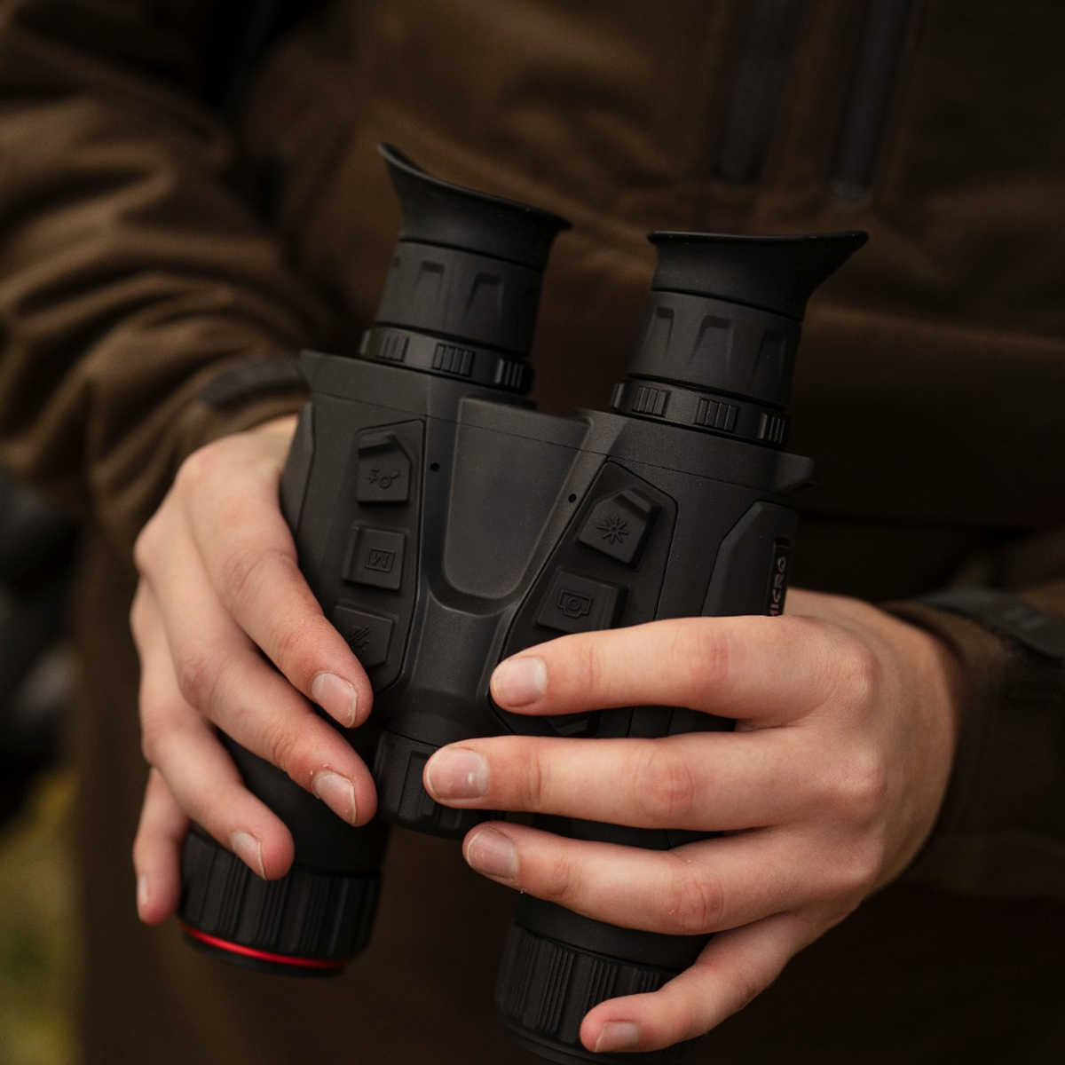 HIKMICRO Habrok 35mm 384x288 20mk Multi-Spectrum Thermal / Digital Binoculars with 1000m LRF